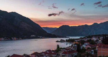 Yukarıdan Kotor Körfezi 'ne bak, zaman aşımı.