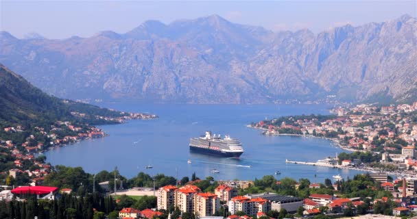 Cruise Ships Docks Kotor Pier 300 Feet Town Center One — Stock video