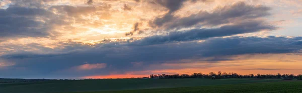 Beautiful Sunset Green Fields Countryside Ukraine — Stockfoto