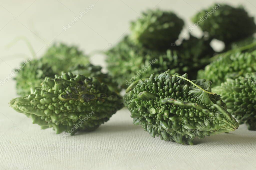 El melón amargo, también conocido como calabaza amarga o pavakka o