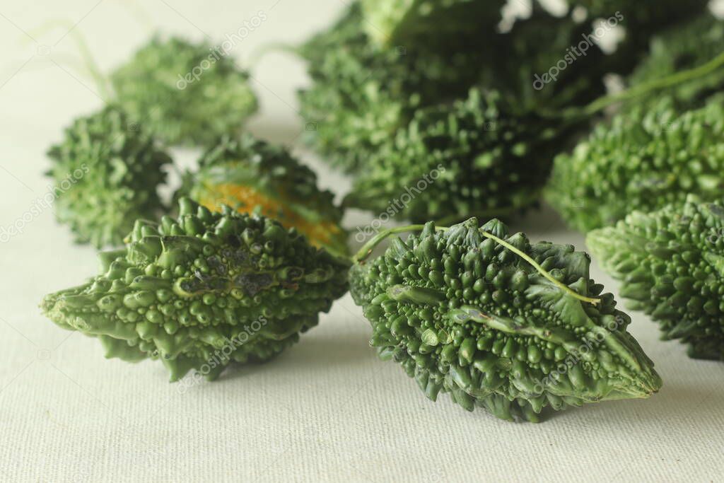 El melón amargo, también conocido como calabaza amarga o pavakka o