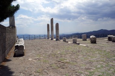 Bergamon Antik Şehir Duvarı Bergama, zmir, TURKEY
