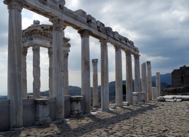 Pergamon Antik Şehir Duvarı Bergama, İzmir, TURKEY