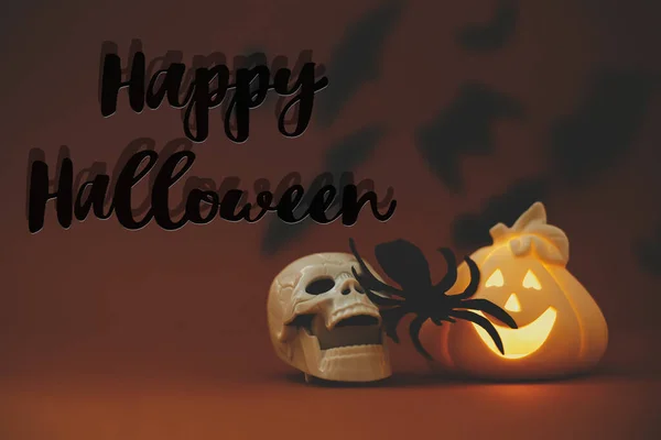 Happy Halloween Teks Tanda Pada Tengkorak Dengan Laba Laba Dan — Stok Foto