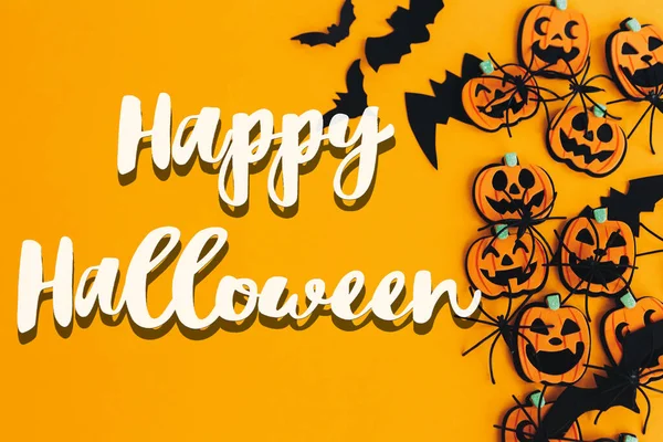 Happy Halloween Tekstbord Pompoenen Jack Lantaarns Spinnen Vleermuizen Rand Plat — Stockfoto