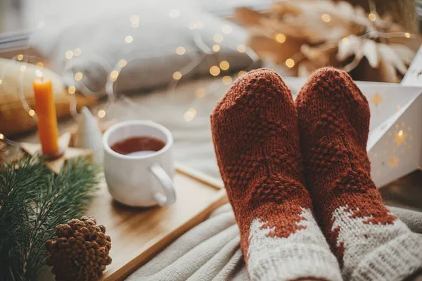 Woman Feet Woolen Socks Soft Bed Warm Cup Tea Christmas — Stock Photo, Image