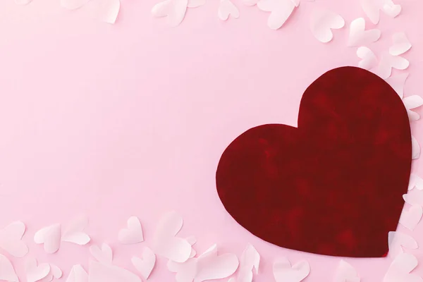 Elegantes Corazones San Valentín Sobre Fondo Rosa Planas Espacio Para —  Fotos de Stock