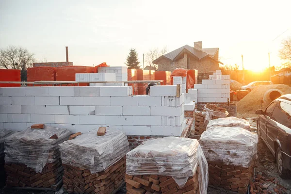 Autoclaved Aerated Blocks Concrete Foundation Bricks Evening Light Process House — Stockfoto