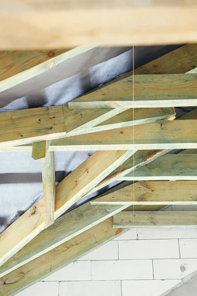Unfinished Attic Wooden Roof Framing Vapor Barrier Close View Timber — Foto Stock