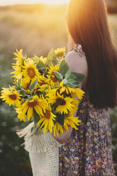 Stylish Young Female Floral Dress Walking Sunflowers Warm Sunset Light — стоковое фото
