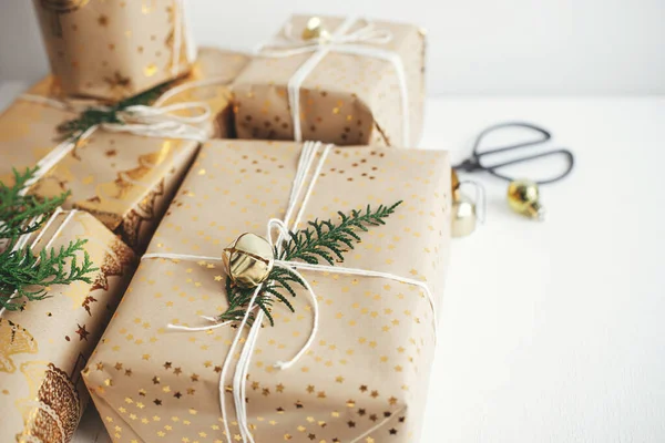 Stylish Christmas Gifts Modern Christmas Gift Boxes Fir Branch Golden — ストック写真