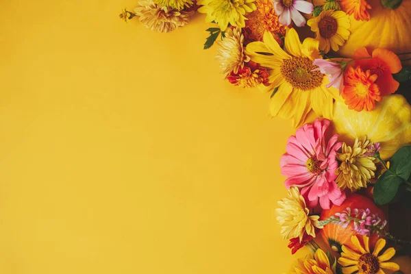 Colorful Autumn Flowers Pumpkins Pattypan Squashes Flat Lay Yellow Background — Stockfoto