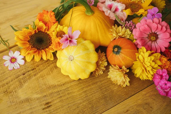 Happy Thanksgiving Stylish Autumn Composition Rustic Background Colorful Autumn Flowers — Stockfoto