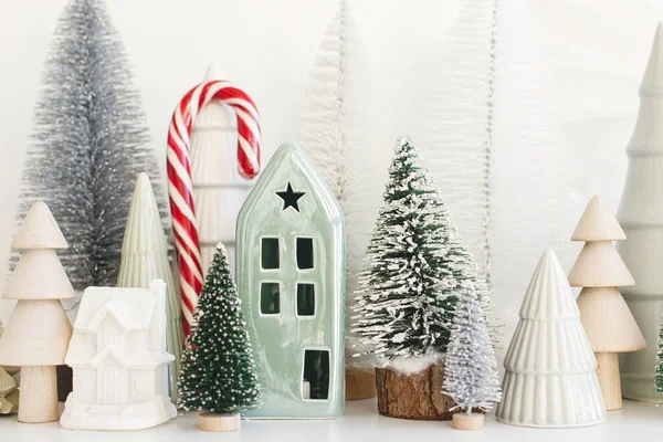 Feliz Natal Boas Festas Pequenas Árvores Natal Elegantes Casas Cana — Fotografia de Stock