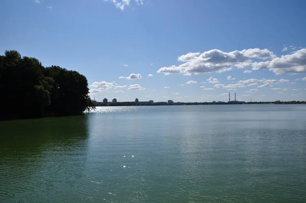 Vue Panoramique Sur Rivière Par Une Journée Ensoleillée Surface Calme — Photo