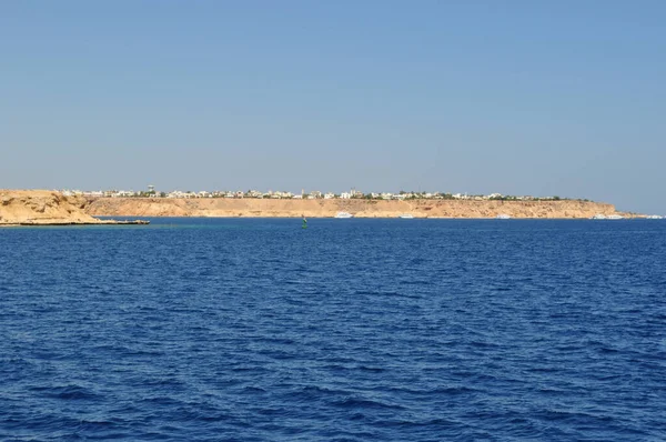 Denizden Kıyı Şeridine Kadar Panoramik Manzara Kumlu Sahildeki Evler Açık — Stok fotoğraf