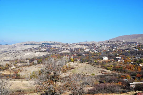 Panoramatický Výhled Hory Domy Úbočí Hory Brighte Podzimní Den Horách — Stock fotografie