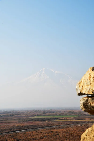 View Wall Ancient Monastery Snow Capped Peak Mount Ararat Mountain — Stock Photo, Image