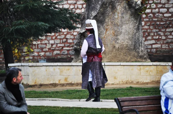 Hombre Con Ropas Viejas Jenízaros Turcos Parque Del Palacio Enero — Foto de Stock