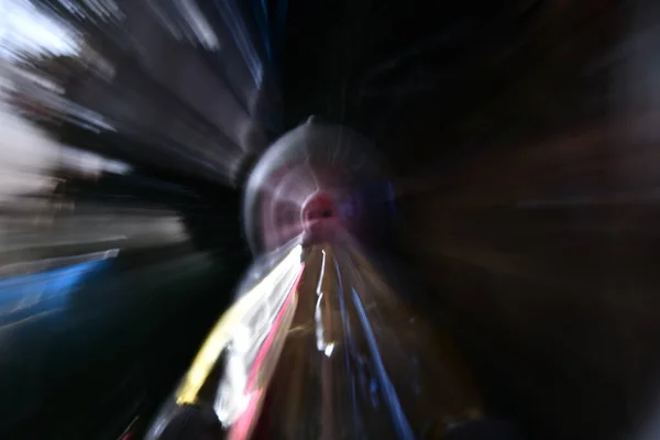 Fotografia Abstrakcyjna Wielokolorowe Paski Promieniujące Nieostrej Sylwetki Szkic Świąteczny — Zdjęcie stockowe