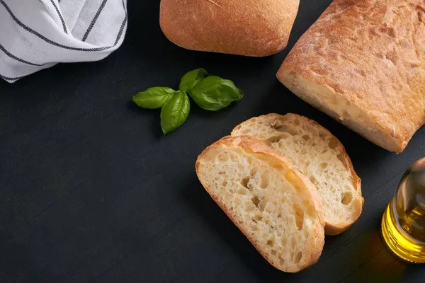 Ciabatta Pão Branco Italiano Feito Farinha Trigo Água Sal Levedura — Fotografia de Stock