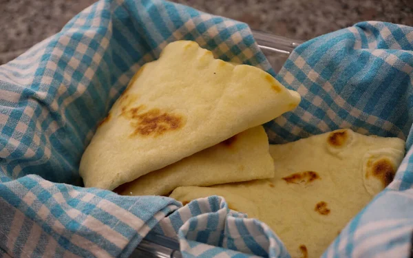Handgemachtes Lavasch Brot Und Türkisches Frühstück Auf Holztisch — Stockfoto