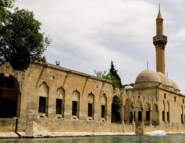 14 Mayıs 2022 Şanlıurfa Türkiye. Şanlıurfa 'daki Urfa Balikligol Halil ul Rahman camii