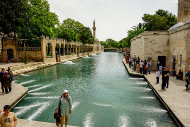 14 Mayıs 2022 Şanlıurfa Türkiye. Şanlıurfa 'daki Urfa Balikligol Halil ul Rahman camii