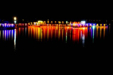 Adana 'daki Seyhan Nehri ve Sevgi Adasi Aşk Adası