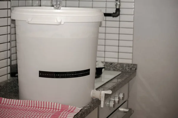 Processus Bière Maison Brassage Maison Dans Cuisine — Photo