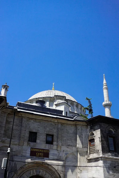 July 2017 Istanbul Turkey Nurosmaniye Mosque Close Big Bazaar — Stock fotografie