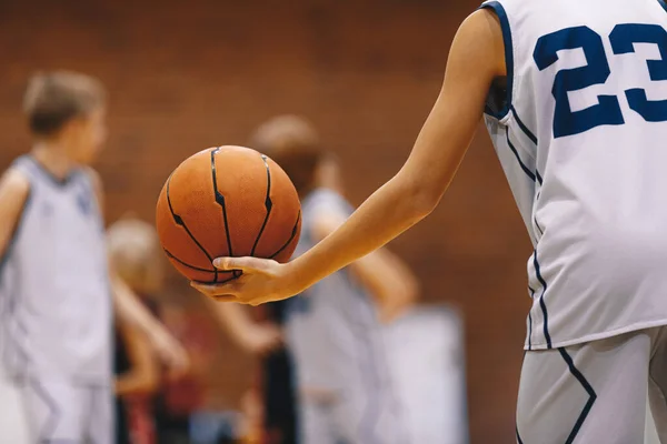 Junior Level Basketball Player Holding Game Ball Practice Drill Basketball — Stock Photo, Image