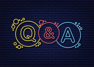 Karanlık arka planda Soru ve Cevap Baloncuk Sohbeti. Neon simgesi. Vektör stok illüstrasyonu.