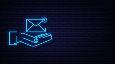 Ellerle Neon E- posta bildirim kavramı. Yeni e-posta. hareket grafiği