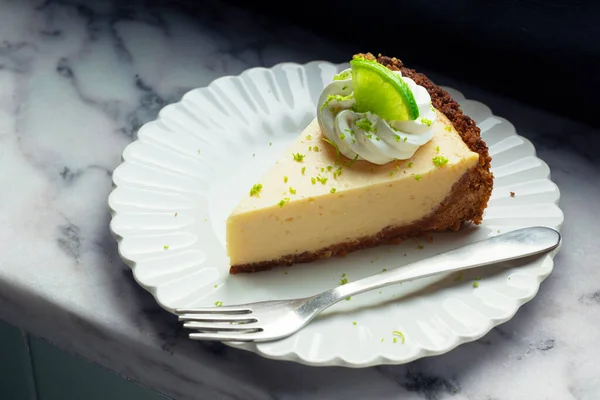 Slice Key Lime Pie Whipped Cream Lime Zest Plate — Stock Photo, Image