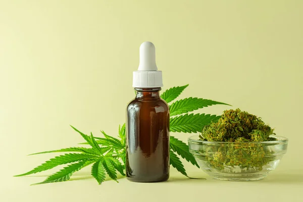 Bottle Cbd Oil Cannabis Extract Marijuana Leaves Hemp Buds Yellow — Stock Photo, Image