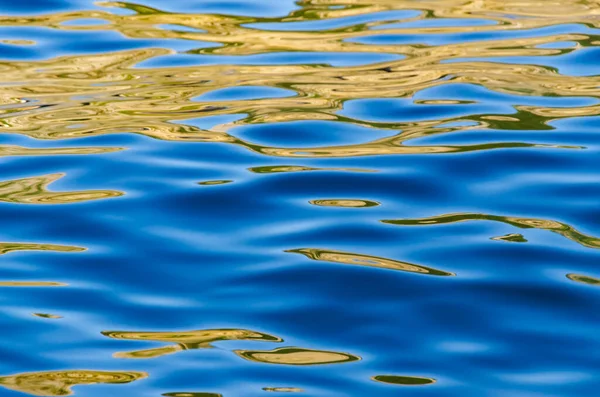 Surface Mer Avec Des Reflets Solaires Appropriés Comme Fond — Photo