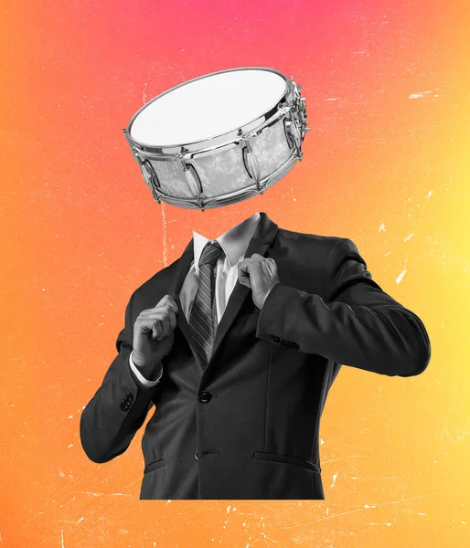 Collage de arte contemporáneo del hombre en traje oficial con cabeza de tambor aislado sobre fondo multicolor — Foto de Stock