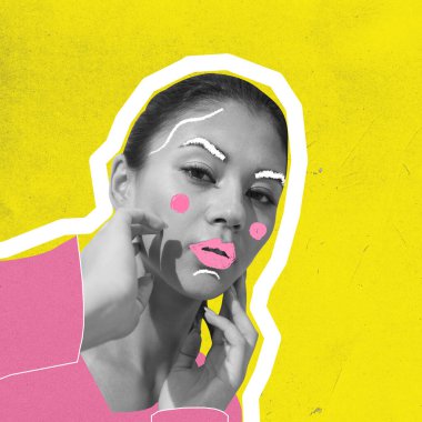 Modern sanat eserleri, sarı arka planda izole edilmiş makyaj elementleri olan genç ve narin bir kadının çağdaş kolajı. Retro biçimi