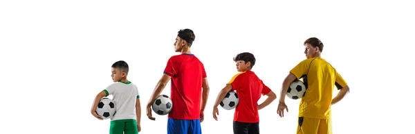 Collage. Ritratti ritagliati di giocatori di calcio in posa uniforme con palla isolata su sfondo bianco — Foto Stock
