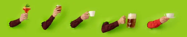 Колаж рук з пивним склом, коктейлем, чашкою кави пробивається через зелений паперовий фон — стокове фото