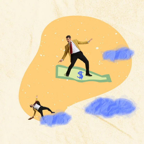 Współczesny kolaż artystyczny biznesmena lecącego na pieniądzach nad upadającym pracownikiem symbolizujący sukces i porażkę — Zdjęcie stockowe