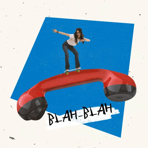 Kortárs művészeti kollázs. Fiatal vidám nő korcsolyázás óriás piros telefon elszigetelt felett kék háttér — Stock Fotó