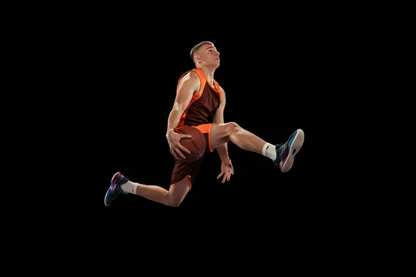 활동하는 선수의 다이나믹 초상화 스튜디오 고립된 스포츠 능동적 — 스톡 사진
