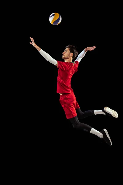 Portrét Mladého Muže Volejbalista Pohybu Trénink Hraní Izolované Přes Černé — Stock fotografie