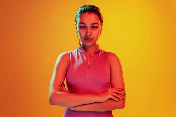 Portrait Beautiful Young Girl Posing Attentively Looking Camera Isolated Yellow — Foto Stock