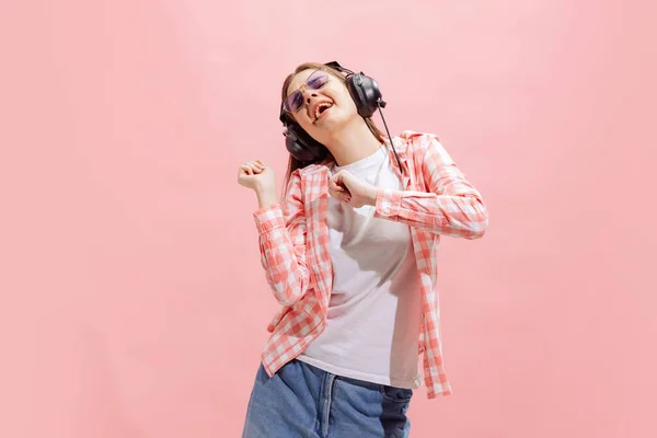 Portrait Cheerful Young Girl Checkered Shirt Listening Music Headphones Dancing — 스톡 사진