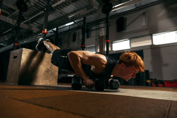 Endurance Portrait Young Sportive Red Headed Man Doing Push Exercises — Foto Stock