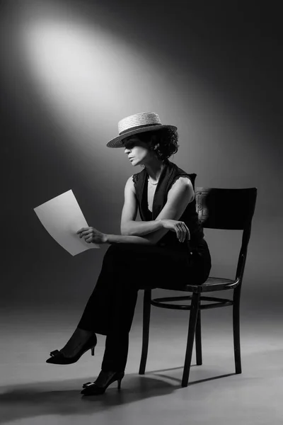 Portrait Stylish Woman Classic Black Suit Straw Hat Posing Sitting — Foto de Stock