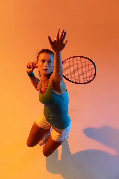 Top View Portrait Woman Professional Tennis Player Hitting Ball Racket — ストック写真